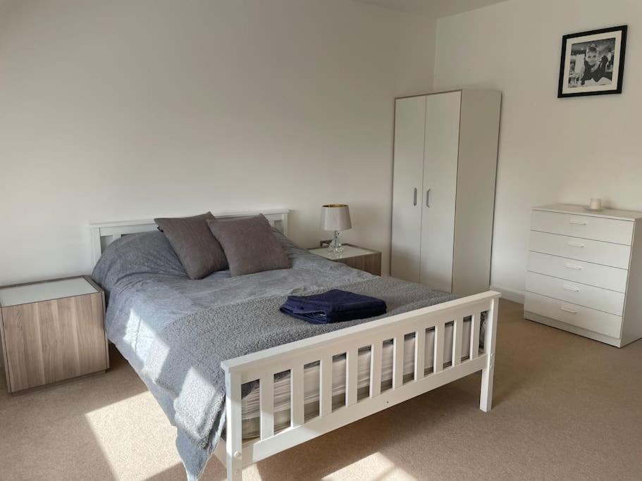 Lovely 2-Bed Flat With Well Equipped Kitchen Apartment Ealing Luaran gambar